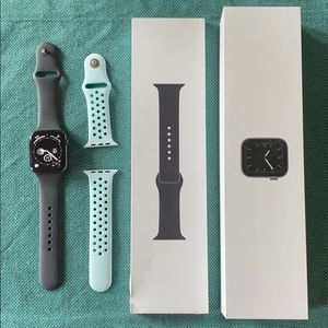 Space grey Apple Watch series 5
